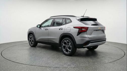 Sterling Gray Metallic 2025 Chevrolet Trax LT