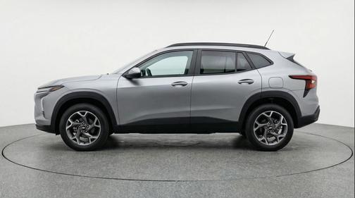 Sterling Gray Metallic 2025 Chevrolet Trax LT