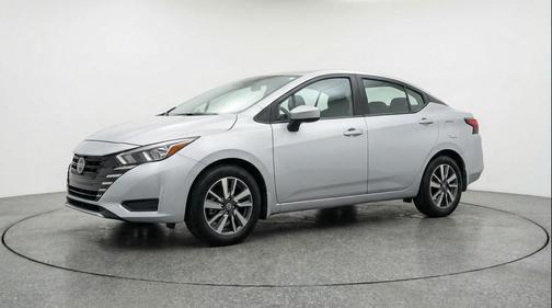 Brilliant Silver Metallic 2025 Nissan Versa 1.6 SV