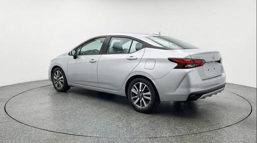 Brilliant Silver Metallic 2025 Nissan Versa 1.6 SV