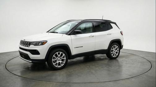 Bright White Clearcoat 2025 Jeep Compass Limited