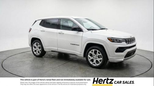 Bright White Clearcoat 2025 Jeep Compass Latitude