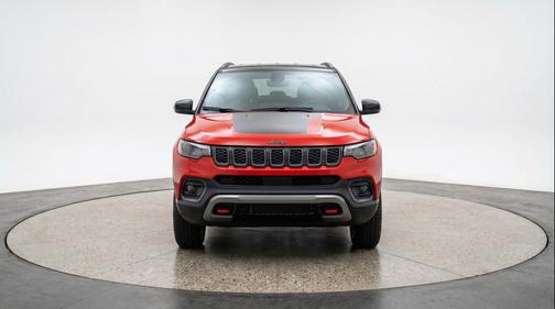 Red Hot Pearlcoat 2025 Jeep Compass Trailhawk