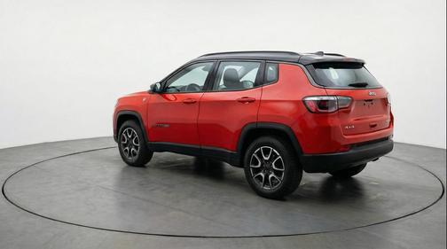 Red Hot Pearlcoat 2025 Jeep Compass Trailhawk