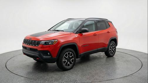 Red Hot Pearlcoat 2025 Jeep Compass Trailhawk