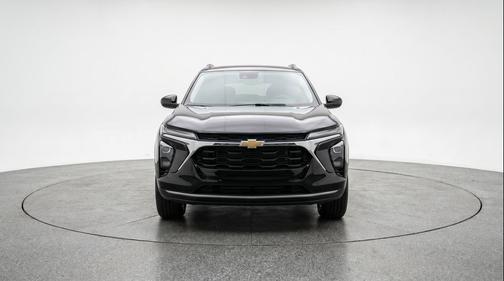 Mosaic Black Metallic 2025 Chevrolet Trax LT