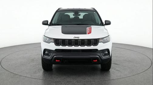 Bright White Clearcoat 2025 Jeep Compass Trailhawk