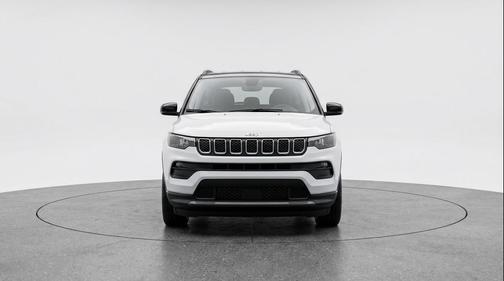 Bright White Clearcoat 2025 Jeep Compass Limited