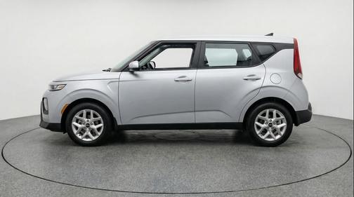 Steel Gray 2025 Kia Soul LX