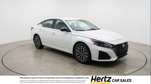 Glacier White 2025 Nissan Altima SV FWD