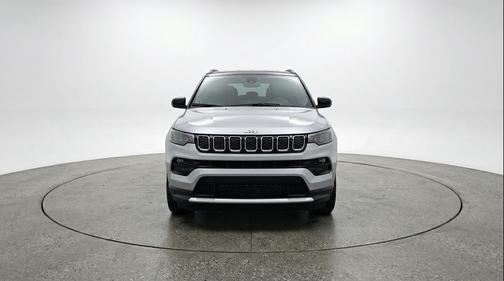 Silver Zynith Metallic Clearcoat 2025 Jeep Compass Limited