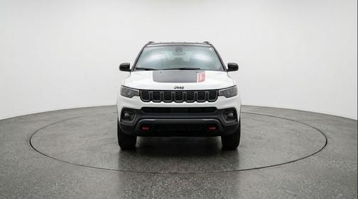 Bright White Clearcoat 2025 Jeep Compass Trailhawk