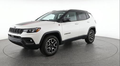 Bright White Clearcoat 2025 Jeep Compass Trailhawk