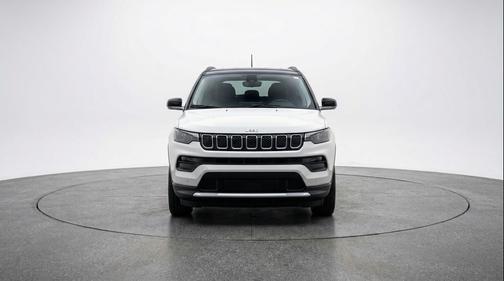 Bright White Clearcoat 2025 Jeep Compass Limited