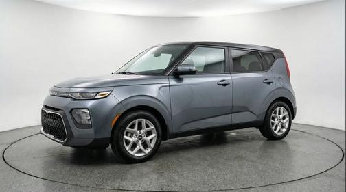 Gravity Gray 2025 Kia Soul LX