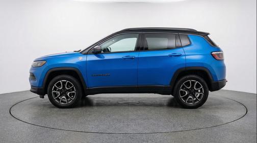Hydro Blue Pearlcoat 2025 Jeep Compass Trailhawk