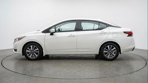 Aspen White Tricoat 2025 Nissan Versa 1.6 SV