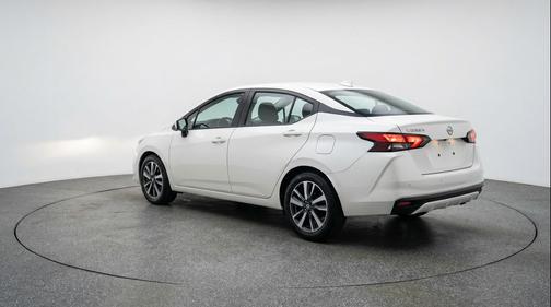 Aspen White Tricoat 2025 Nissan Versa 1.6 SV