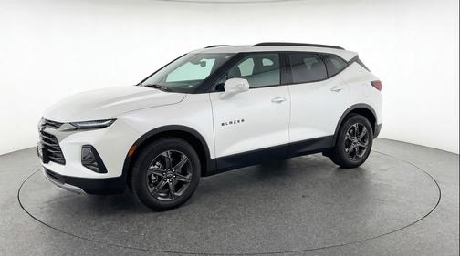 Summit White 2025 Chevrolet Blazer 2LT