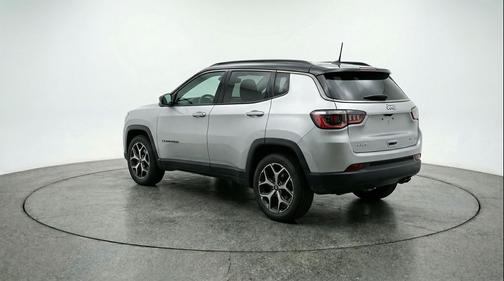 Silver Zynith Metallic Clearcoat 2025 Jeep Compass Limited