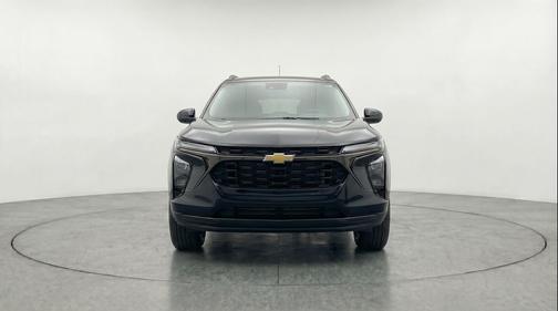 Mosaic Black Metallic 2025 Chevrolet Trax LT