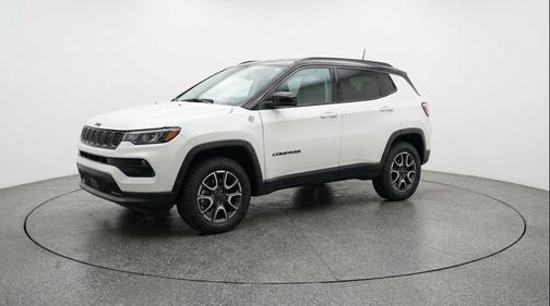 Bright White Clearcoat 2025 Jeep Compass Trailhawk