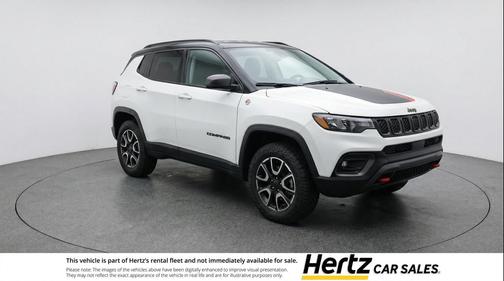 Bright White Clearcoat 2025 Jeep Compass Trailhawk