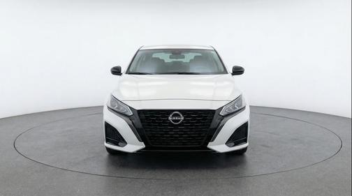 Glacier White 2025 Nissan Altima SV FWD