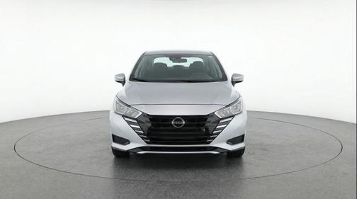 Brilliant Silver Metallic 2025 Nissan Versa 1.6 SV