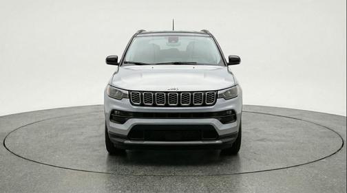 Silver Zynith Metallic Clearcoat 2025 Jeep Compass Limited
