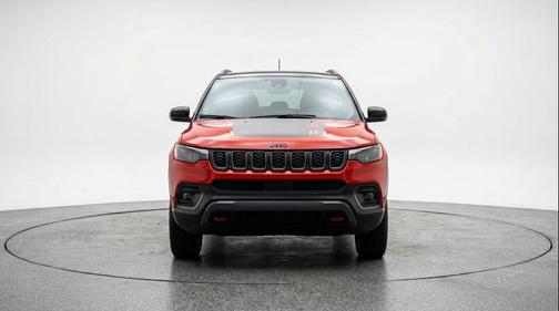 Red Hot Pearlcoat 2025 Jeep Compass Trailhawk