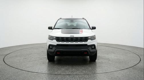 Bright White Clearcoat 2025 Jeep Compass Trailhawk