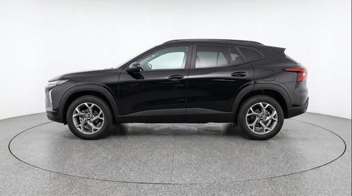 Mosaic Black Metallic 2025 Chevrolet Trax LT