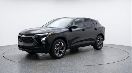 Mosaic Black Metallic 2025 Chevrolet Trax LT