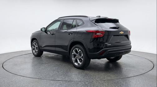Mosaic Black Metallic 2025 Chevrolet Trax LT