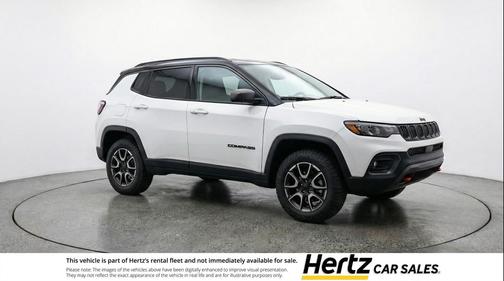 Bright White Clearcoat 2025 Jeep Compass Trailhawk