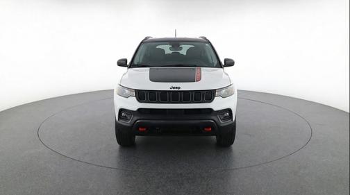 Bright White Clearcoat 2025 Jeep Compass Trailhawk