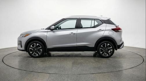 Gun Metallic 2026 Nissan Kicks SV