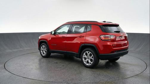 Red Hot Pearlcoat 2025 Jeep Compass Latitude