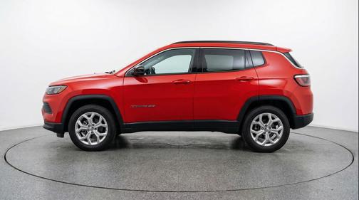 Red Hot Pearlcoat 2025 Jeep Compass Latitude