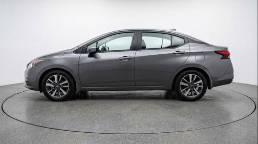 Gun Metallic 2025 Nissan Versa 1.6 SV