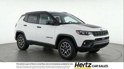 Bright White Clearcoat 2025 Jeep Compass Trailhawk