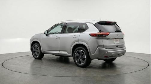 Brilliant Silver Metallic 2025 Nissan Rogue SV
