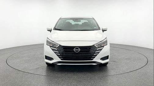 Aspen White Tricoat 2025 Nissan Versa 1.6 SV