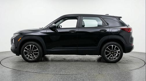 Mosaic Black Metallic 2025 Chevrolet Trailblazer LT