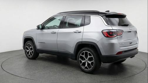 Silver Zynith Metallic Clearcoat 2025 Jeep Compass Limited