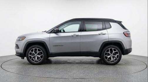 Silver Zynith Metallic Clearcoat 2025 Jeep Compass Limited