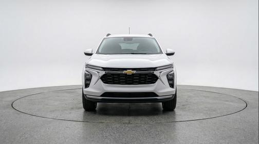 Summit White 2025 Chevrolet Trax LT