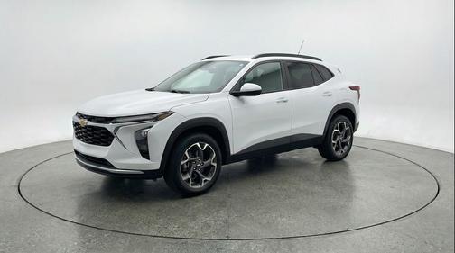 Summit White 2025 Chevrolet Trax LT