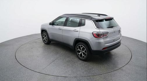 Silver Zynith Metallic Clearcoat 2025 Jeep Compass Limited